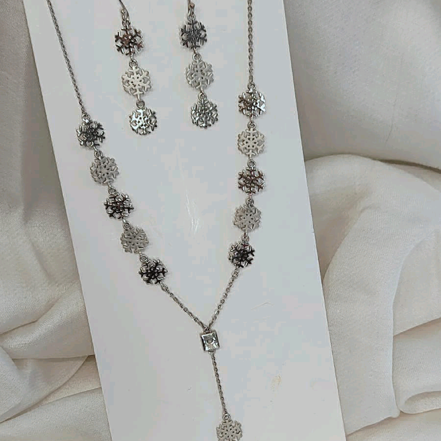 Alfa Neckline Silver Set